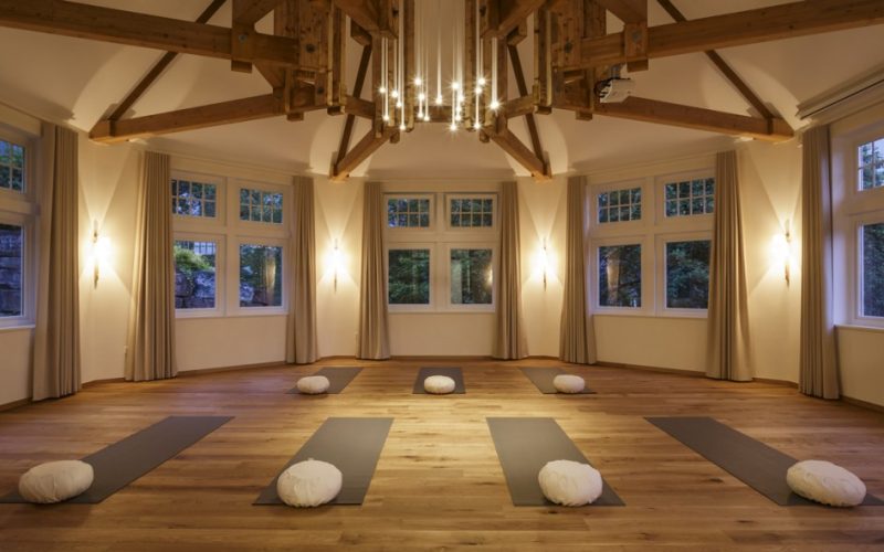 Wellnesshotel-Diedrich-Yoga-Meditation-1024x591